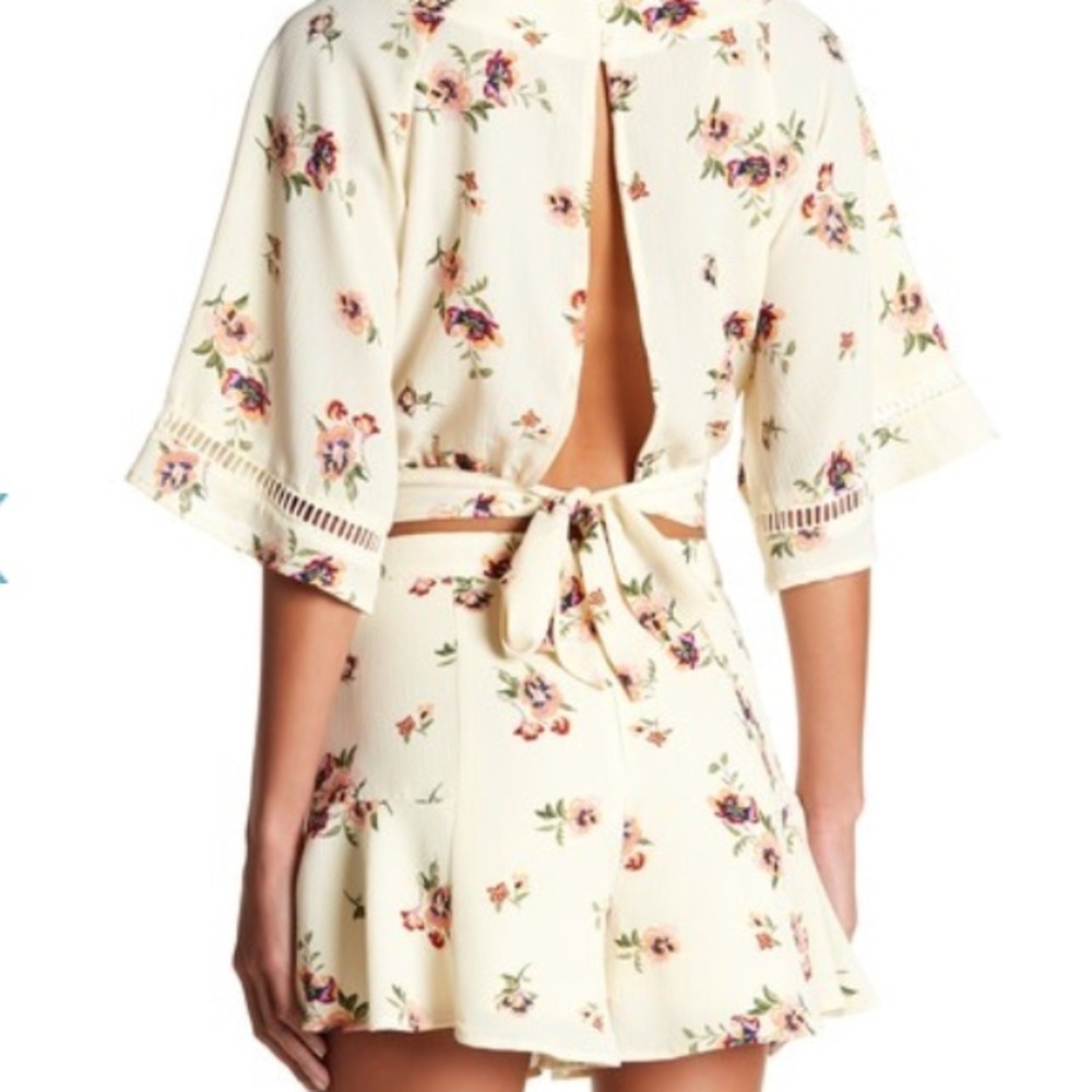 Jealous tomato floral open back top - Picture 2 of 6